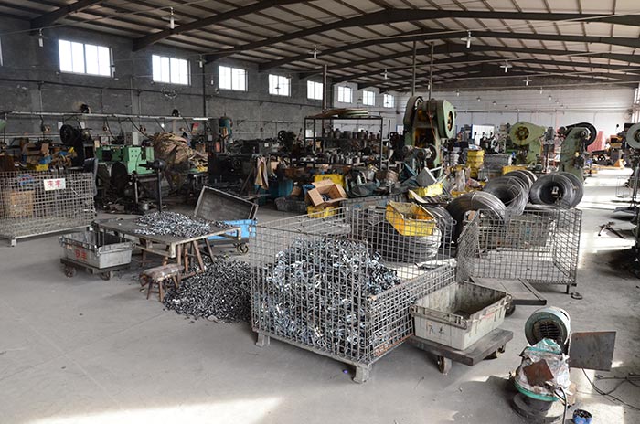 喉箍生產(chǎn)車間4