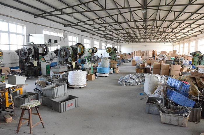 喉箍生產(chǎn)車間5